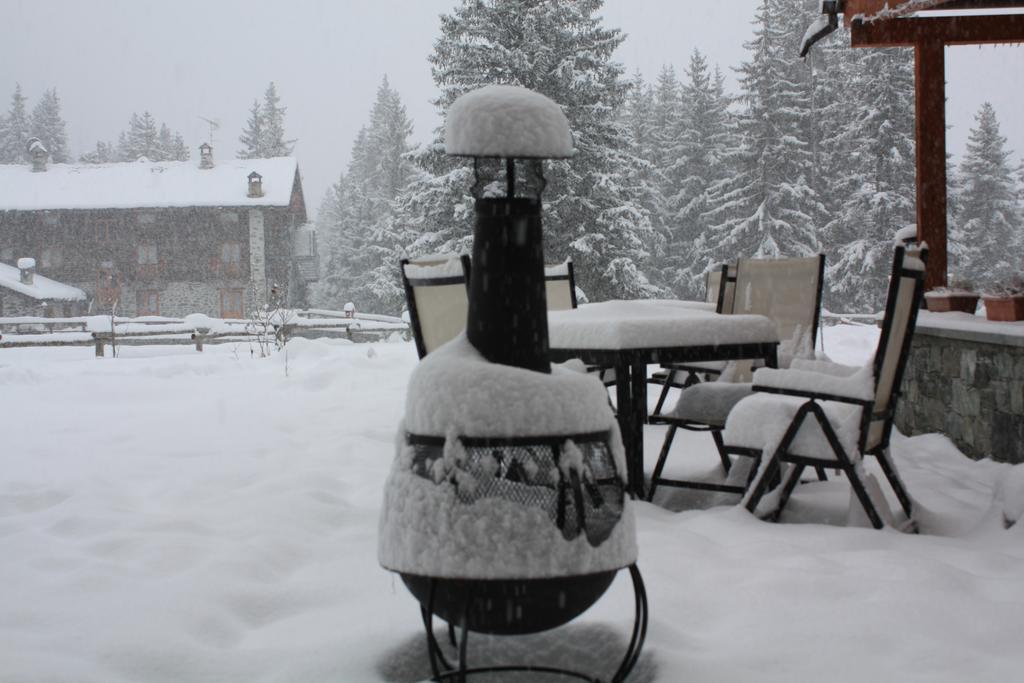 Le Rocher Hotel Champoluc Extérieur photo